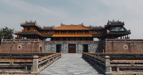 Về thăm Đại Nội Huế - nhìn lại ký ức một thời vua chúa huy hoàng